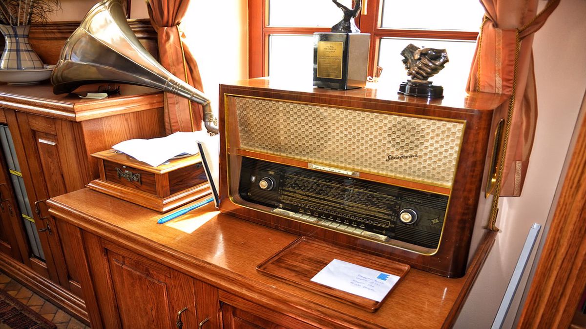 Antika Radyo Alan Yerler
