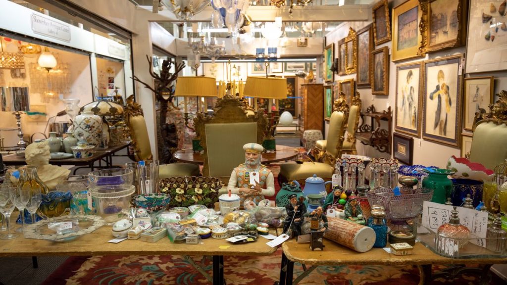 Bakırköy Antika Eşya Alanlar