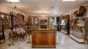 Akbaba Antika Eşya Alım Satımı