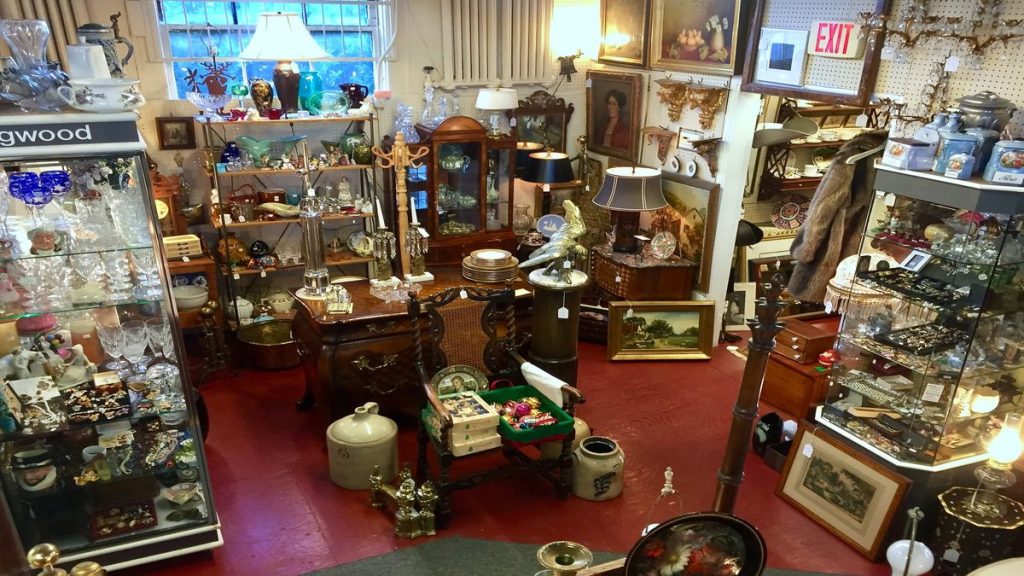 Caddebostan Antika Eşya Alanlar