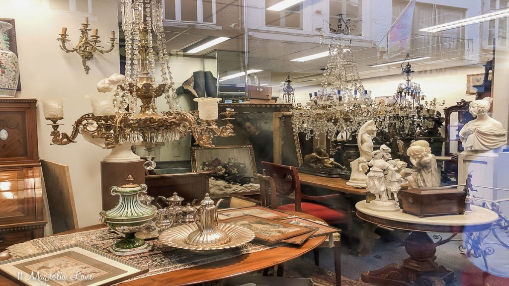 Ayrılıkçeşme Antika Eşya Alanlar